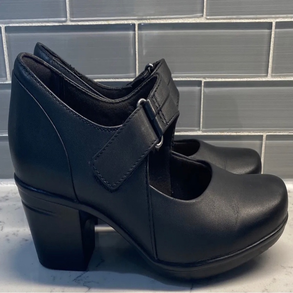 Excellent Condition Clarks Emslie Lulin Black Mary Jane Shoes Size 6